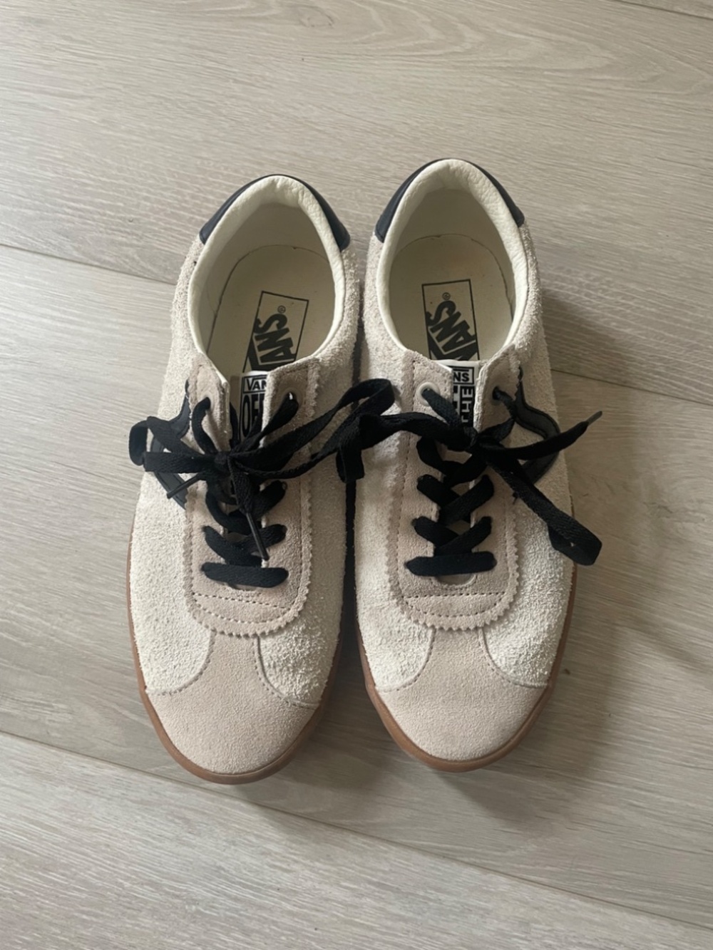 Vans Runners - Picture 2 of 4